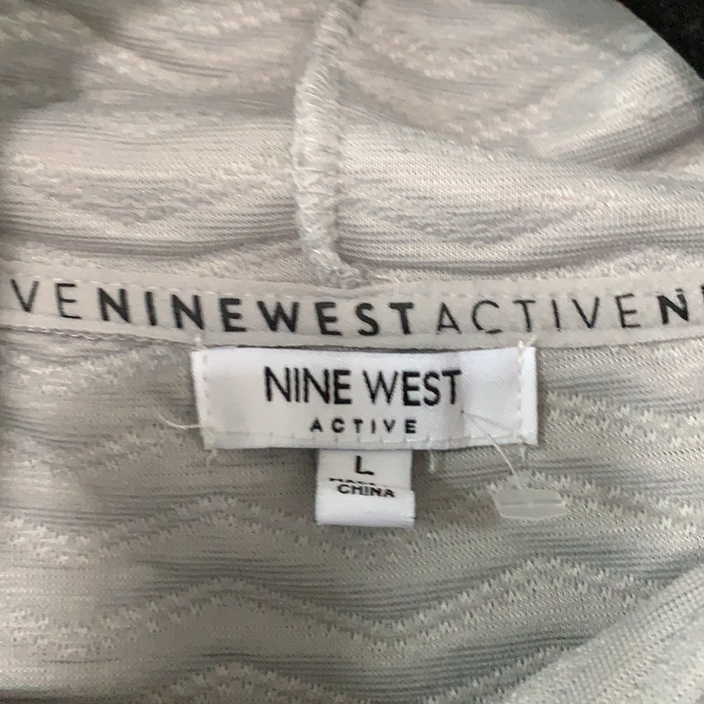 Sweatshirt - Picture 3 of 3